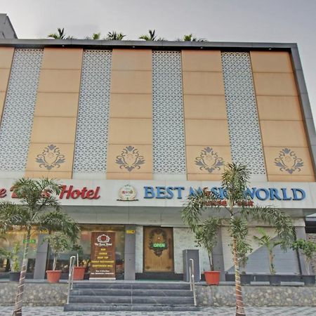 Treebo The Boss Hotel Rāipur Exterior foto