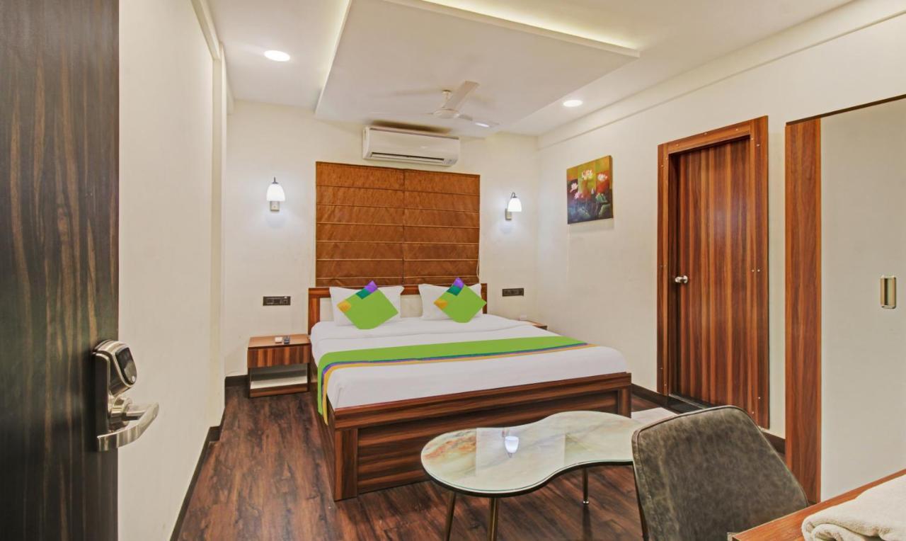 Treebo The Boss Hotel Rāipur Exterior foto