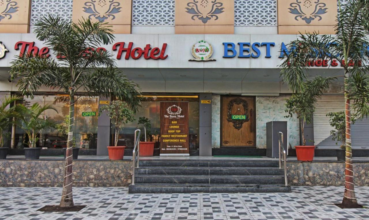 Treebo The Boss Hotel Rāipur Exterior foto