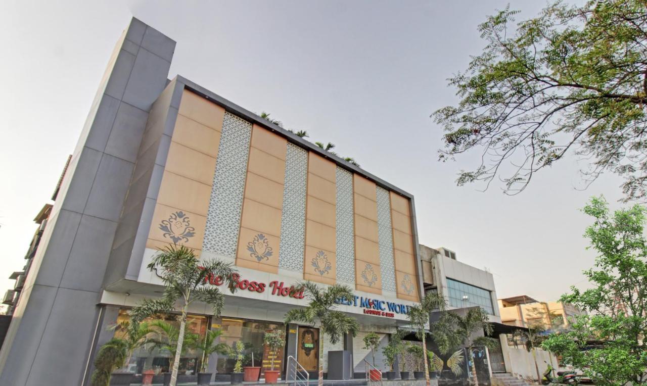 Treebo The Boss Hotel Rāipur Exterior foto